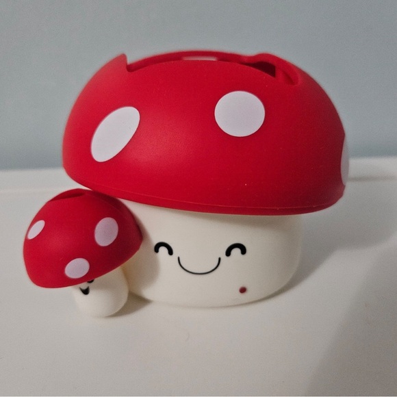 Bath and Body Works Light Up Mushroom Soap Holder - Picture 1 of 6